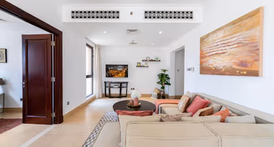 Burj Khalifa Boulevard Street Serviced Apartment