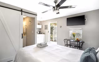 Bright & Cosy Studio in Coral Way - Brickell Area