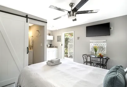 Bright & Cosy Studio in Coral Way - Brickell Area