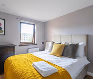 Stunning 1 Bed Merchant City Apartment with Parking