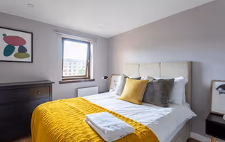 Stunning 1 Bed Merchant City Apartment with Parking