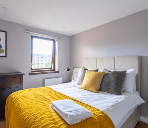 Stunning 1 Bed Merchant City Apartment with Parking