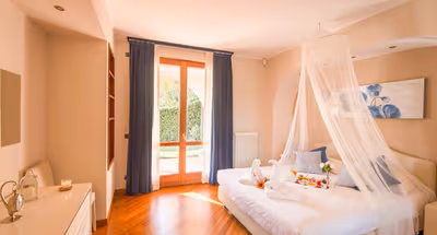 Mesmerizing N Exciting 6 Bedroom Pool Villa