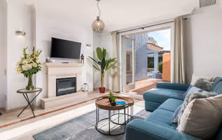 Aloha Lake Village Serviced Apartment