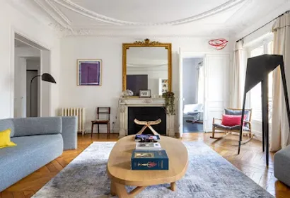 Tall french windows and high ceilings-Saint-Germain-des-prés - rue de Martignac