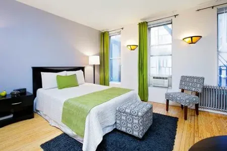 Studio apartment at East 59th Street