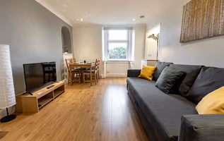 Bright Apartment, Near University + City Centre