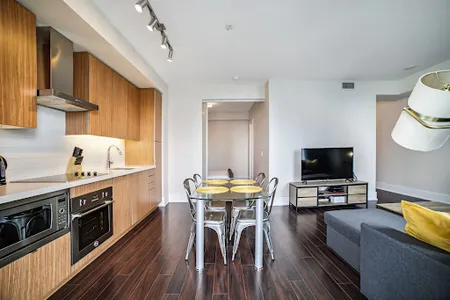 Front Street Apartment