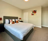 Spacious 3 double bedroomed house in Bicester