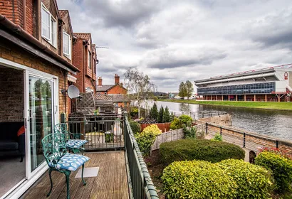 Quayside Close