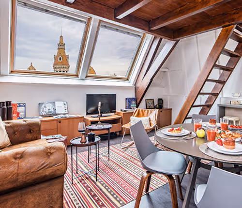 Living area at Mezzanine Paseo de Gracia