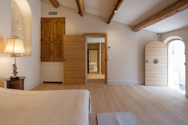 A Magical and Excessive St Remy Villa