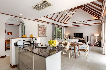 Handsome Villa Near Kata Beach