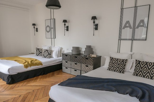 LUXURY 200M2 IN ARC DE TRIOMPHE CHAMPS ELYSEES