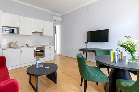 Strauss Serviced Apartments
