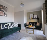 Redwald House-Sleeps 12 w/ Free Parking&Netflix