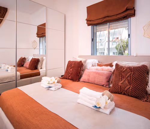 Luxury bedroom at Bartenura