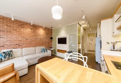 Tooley Street Apartment