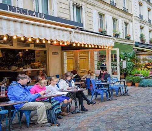 Plush Pad Capturing Debonair Atmosphere-Eiffel