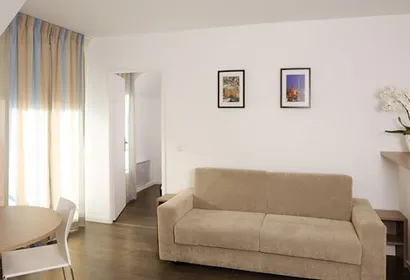 Roissy Village Serviced Apartment, Champs Elysees
