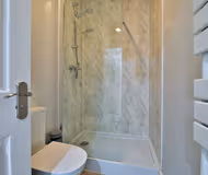 2 Bed Flat In Vibrant Area Near City Centre