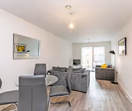 Simpson Street Serviced Apartment
