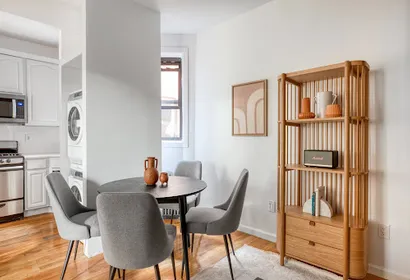 16th Street Apartment