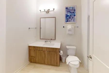 Milwaukee Ave Apartment