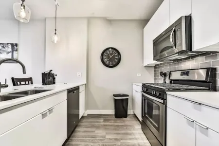 N Clark St Apartment