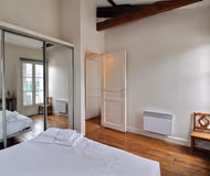 Master bedroom at Eiffel View Serviced Apartment, Palais-Bourbon