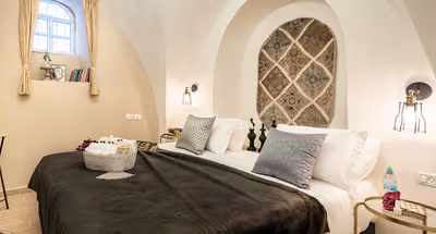 Luxury bedroom at King David 10