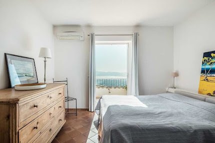 STUNNING VILLA IN GRIMAUD PANORAMIC SEAVIEWS
