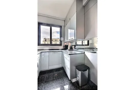 100M2 TOP FLOOR TRIANGLE D'OR AVENUE MONTAIGNE