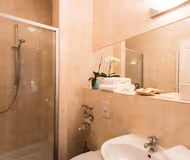 Bathroom at Niedenau 7 service apartment