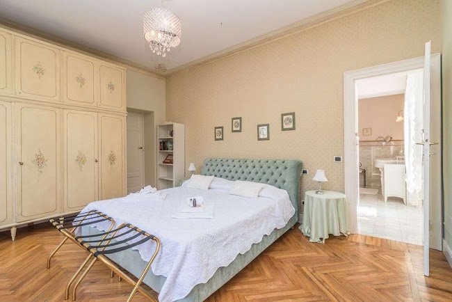 LAKE COMO HISTORIC LUXURY VILLA- 1200M2 OF PURE SPLEDOUR