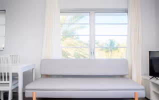 Ocean Drive Apartment Near South Beach