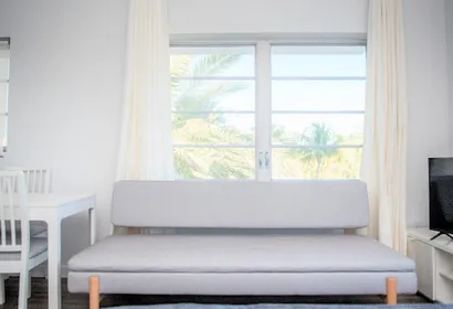 Ocean Drive Apartment Near South Beach