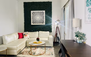 DLF Phase 4 Apartments