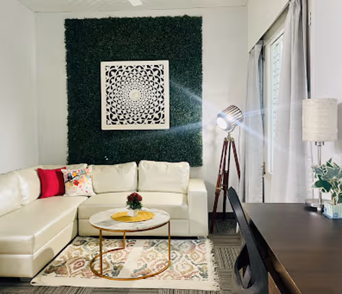 DLF Phase 4 Apartments