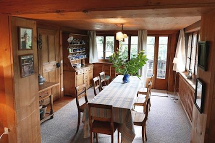 A Traditional Alpine 240 sqm Chalet in Central Gstaad