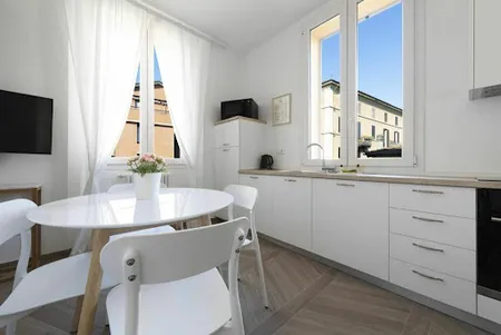 Via Giuseppe Massarenti Serviced Apartments