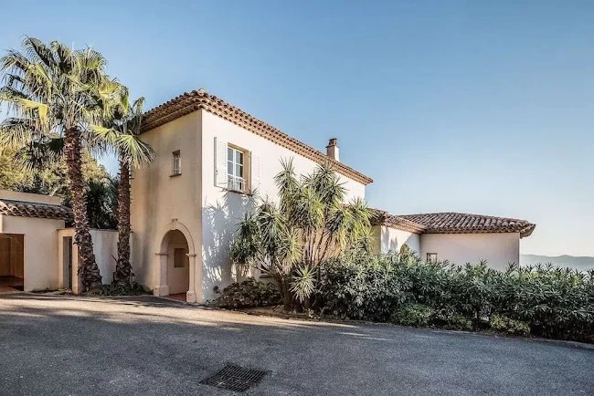 STUNNING VILLA IN GRIMAUD PANORAMIC SEAVIEWS