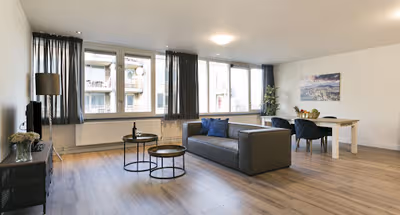 Straat Serviced Apartment