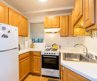 Full kitchen at Leavenworth St &amp; Francisco St Apartments