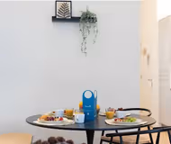 Chau. De Waterloo Serviced apartment