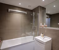 Queensbury Apartment near Colindale