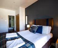 2 bedroom apartment at Glassford Street