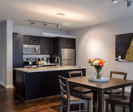 Akard Street Serviced Apartment