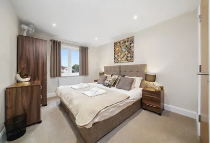 Stanwell Apartments near LHR Airport - Staines