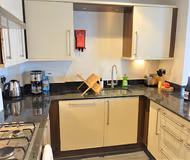 Surbiton Two Beds with Balcony